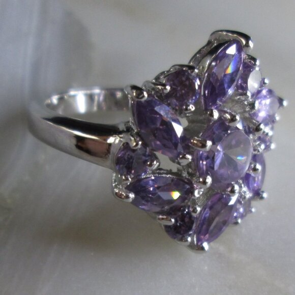 Lavender Flower Cubic Zirconia Cocktail ring - Picture 5 of 7